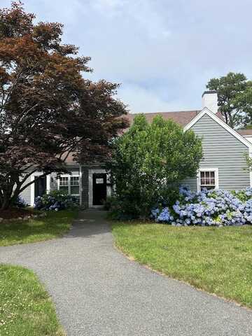 889 W Main Street, Barnstable, MA 02630