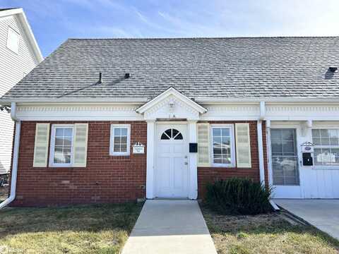 1 N 4th Street, Marshalltown, IA 50158