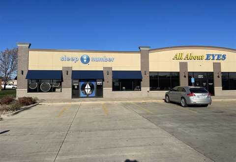 2027 Crossroads Blvd, Waterloo, IA 50702