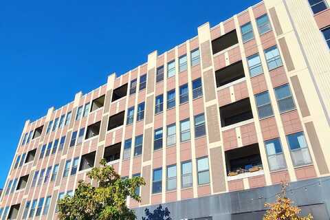 Milwaukee, CHICAGO, IL 60641