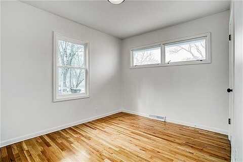 Claremont, RAYTOWN, MO 64133