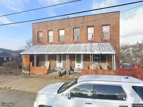 -111 1/2 N 3Rd St, Jeannette, PA 15644