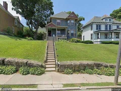 Grove, DUBUQUE, IA 52001