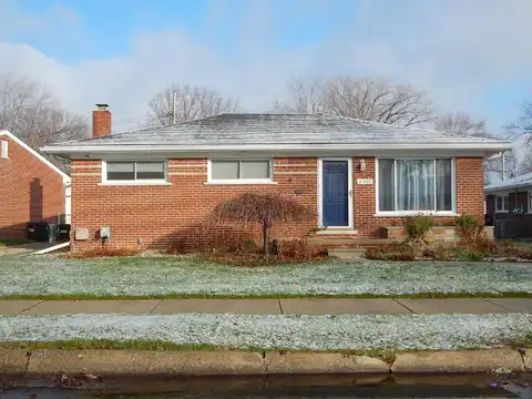 Crane, SAINT CLAIR SHORES, MI 48081