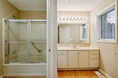 19Th, MINNEAPOLIS, MN 55418