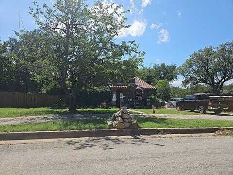 3Rd, MINERAL WELLS, TX 76067