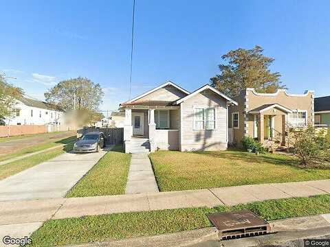 Acacia, NEW ORLEANS, LA 70122