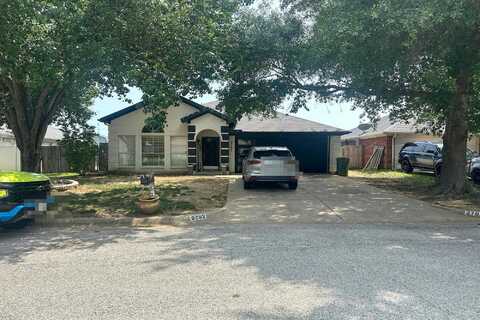 Monthaven Dr, Arlington, TX 76017