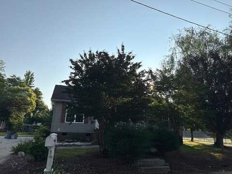 6Th, LEXINGTON, NC 27292