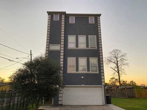 Eichwurzel Ln A, Houston, TX 77009