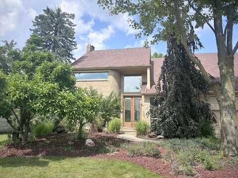 Autumn Ridge, WEST BLOOMFIELD, MI 48323
