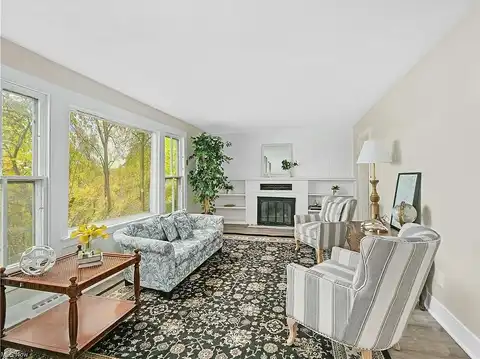 Cottage, CHAGRIN FALLS, OH 44022