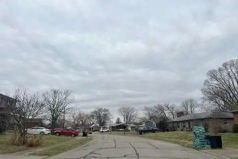 Redwood, CLARKSVILLE, IN 47129