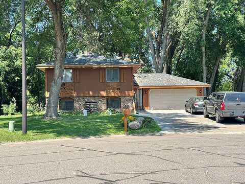 Queen, MINNEAPOLIS, MN 55444