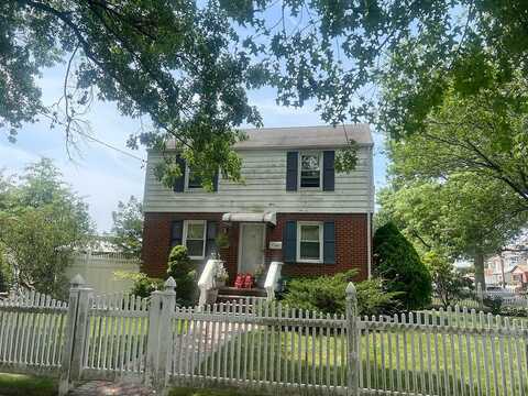 Oliver, VALLEY STREAM, NY 11580