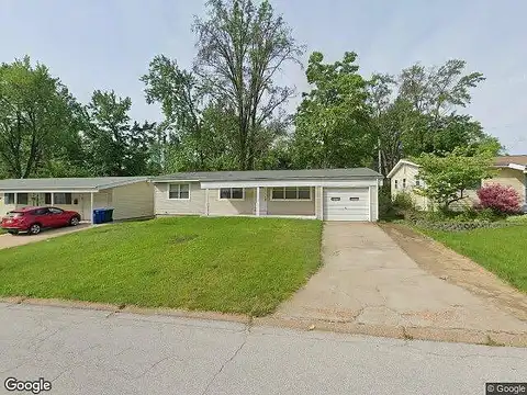 Holiday, HAZELWOOD, MO 63042