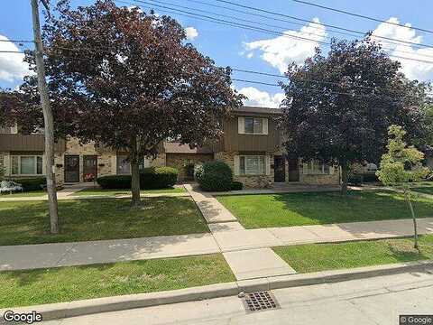 W Beloit Rd C8, Milwaukee, WI 53227