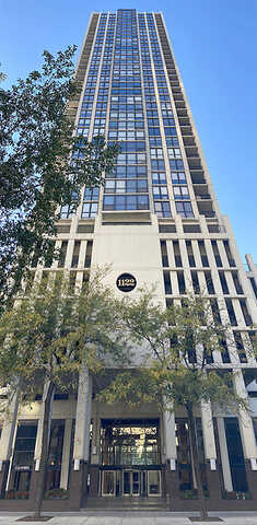 N Clark St, Chicago, IL 60610