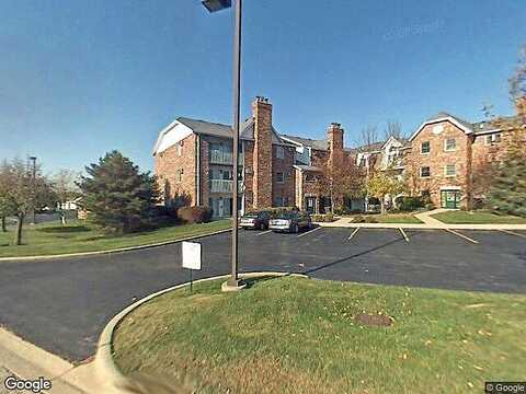 W Shamrock Ln, McHenry, IL 60050