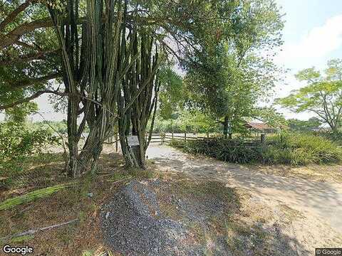 Trilby Rd, Dade City, FL 33523