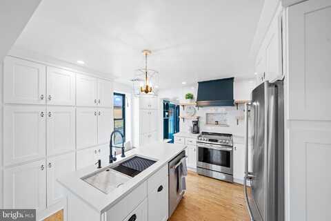 Corby, WEST GROVE, PA 19390