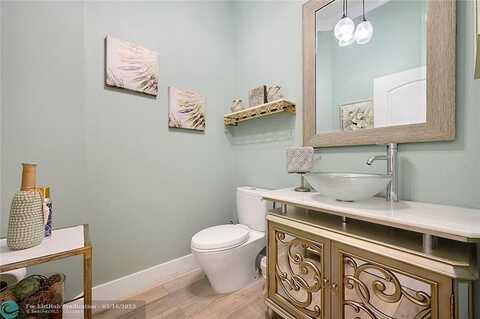 13Th, DEERFIELD BEACH, FL 33441