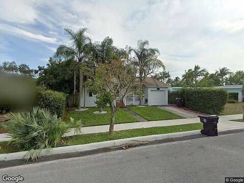 Vanderbilt, Lake Worth, FL 33460