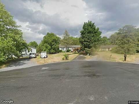 Jessica, TOMS BROOK, VA 22660