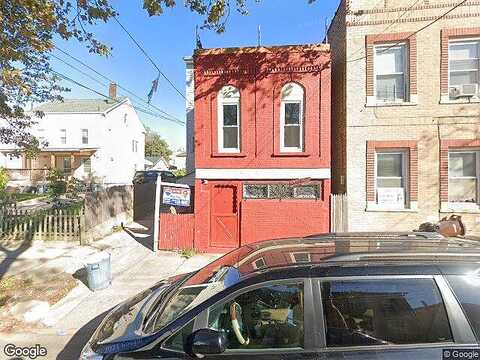120Th St, College Pt, NY 11356