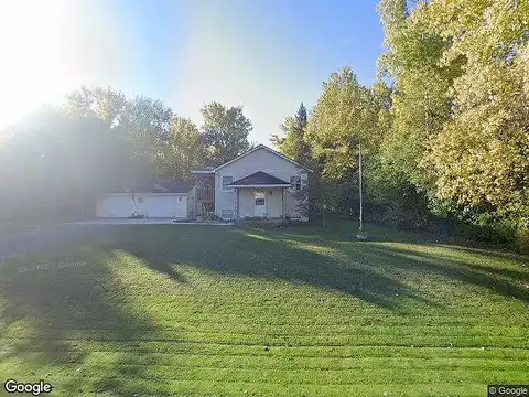 1St, HINCKLEY, MN 55037