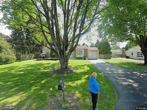 Dorothy, DOYLESTOWN, PA 18901