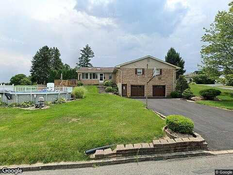 Hunter, CATASAUQUA, PA 18032