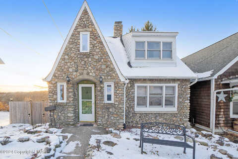 Snyder, BANGOR, PA 18013