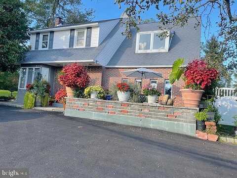 Anne, HUNTINGDON VALLEY, PA 19006