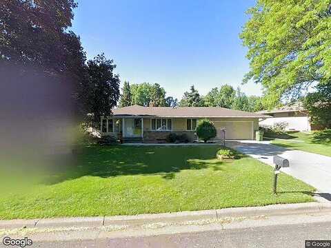 Maple, SAINT PAUL, MN 55113