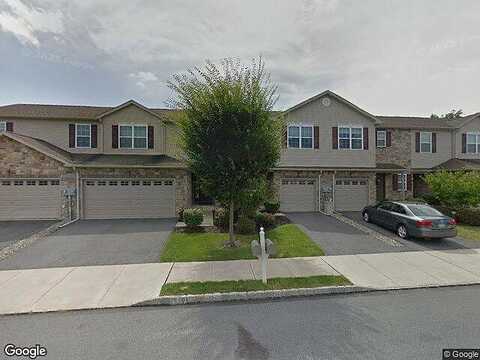 Deena, EASTON, PA 18040