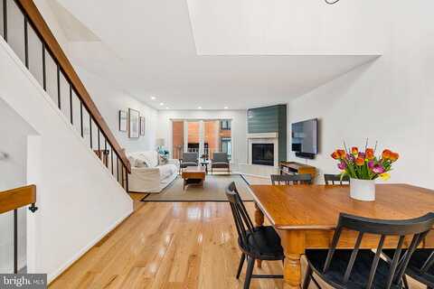 Lombard, PHILADELPHIA, PA 19147