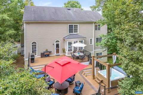 Darby, KESWICK, VA 22947