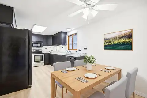 Howard, SAINT FRANCIS, WI 53235
