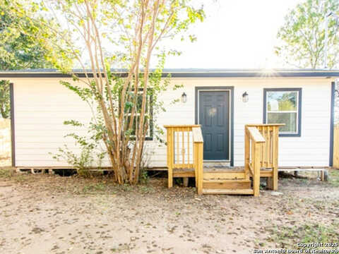 Plum, FLORESVILLE, TX 78114