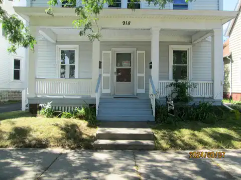 Villa, RACINE, WI 53403