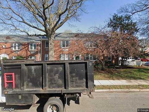 Commonwealth Ave, Alexandria, VA 22305