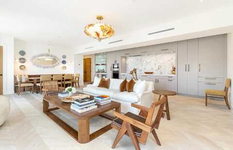 Bradley Pl, Palm Beach, FL 33480