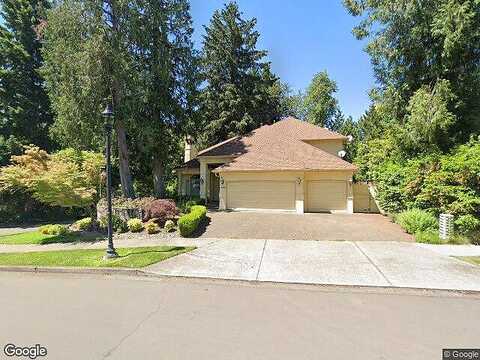 River Woods Pl, Lake Oswego, OR 97034