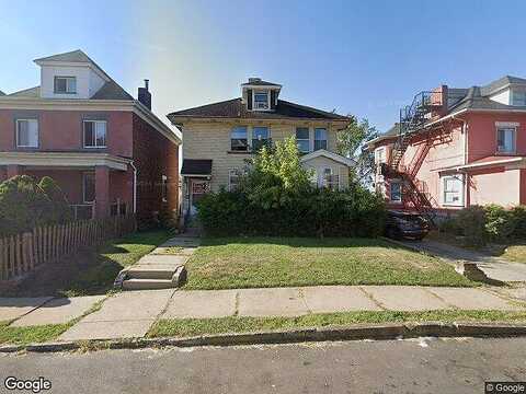Alice St, Oliver, PA 15210