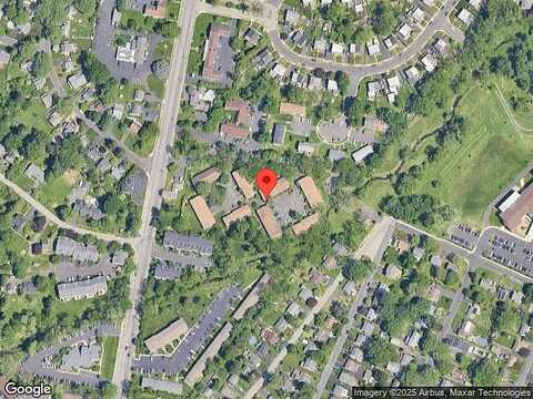 Hatters Ct, Hatboro, PA 19040