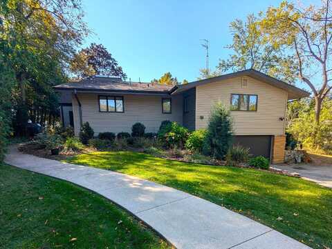 Lakeland, OCONOMOWOC, WI 53066