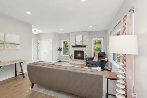 Alexander, HUDSON, WI 54016