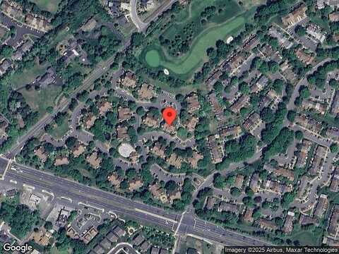 Hazeltine Ct, Alexandria, VA 22312