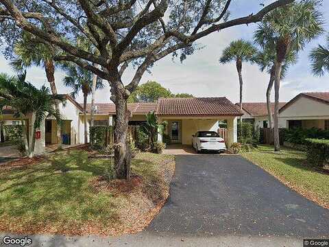Laurel Dr, Weston, FL 33326